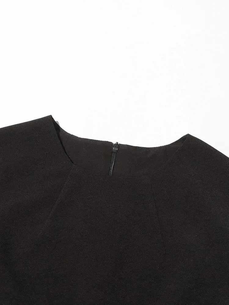 "The Avant-Garde" Circle Appliqué Blouse